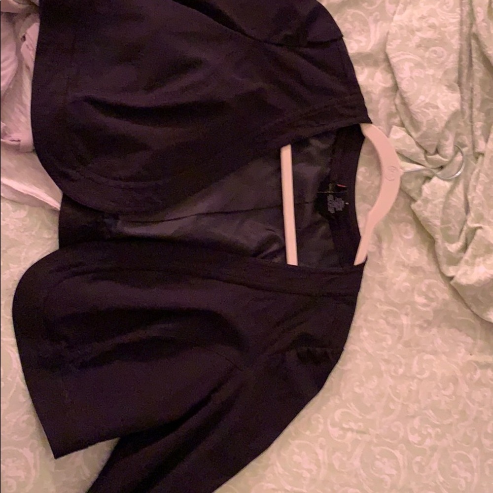 Black mid bust vest. Worn once in great condition